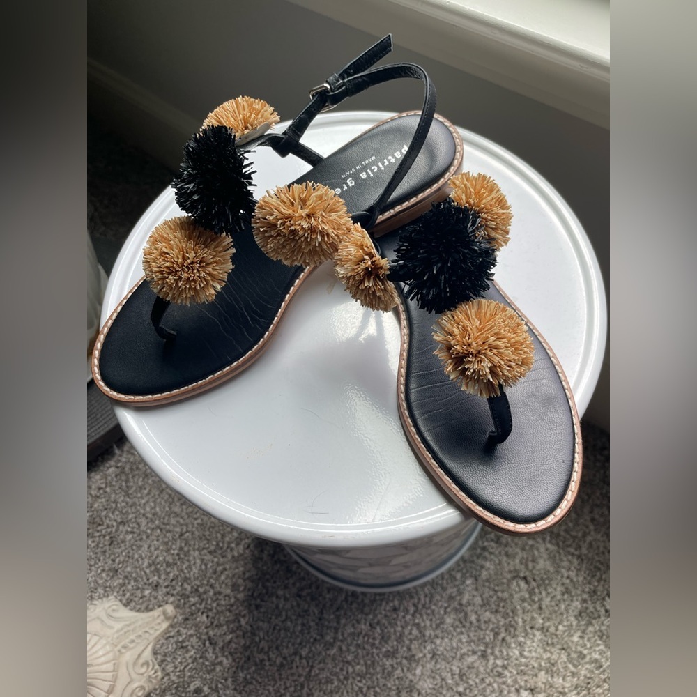 Patricia Green Pom Pom Woman’s Sandals in SZ 7.5 in gently used condition
